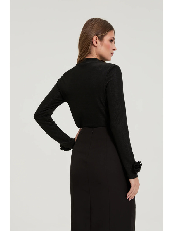 Moodo Fekete blúz díszített ujjakkal Moodo