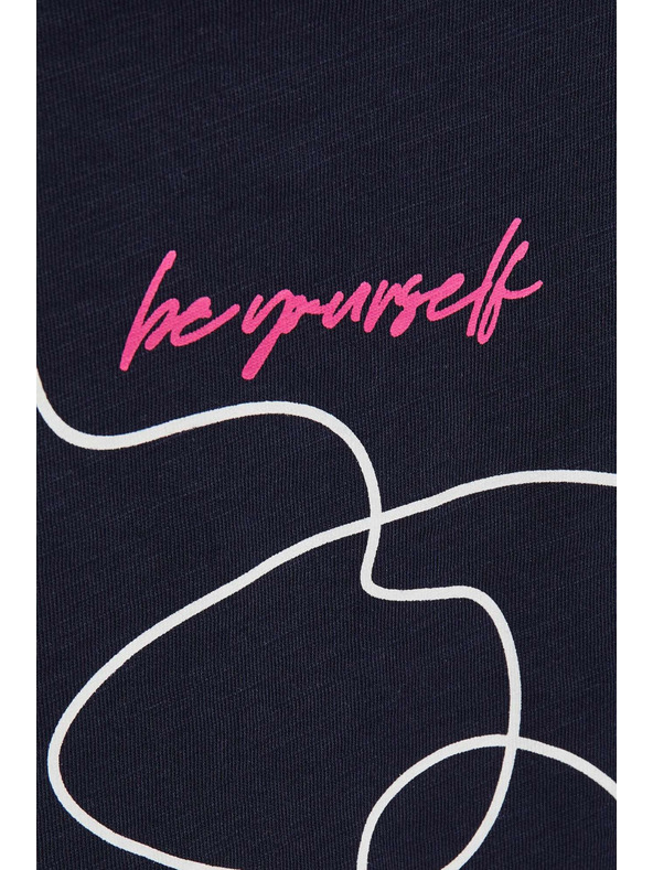 Moodo Gránátvörös hajtogatott blúz arcnyomattal Moodo