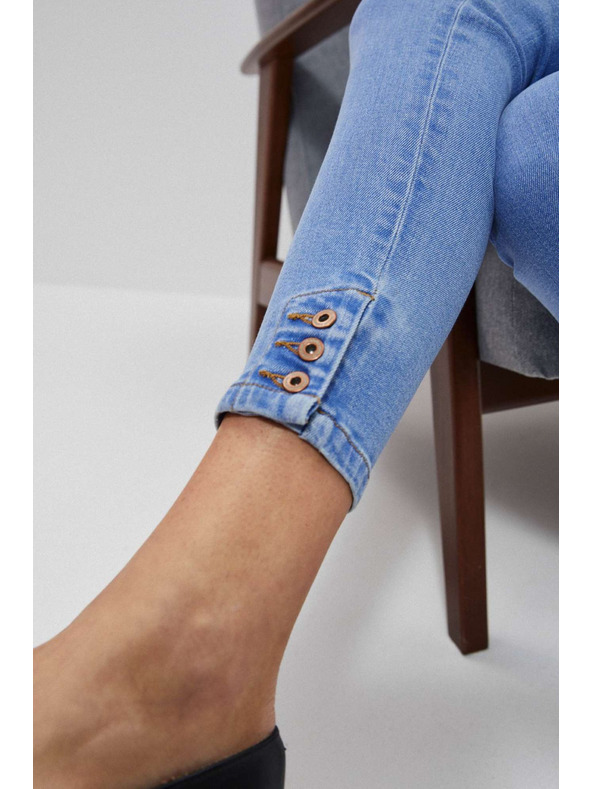 Moodo Kék közepes derekú farmer szárfüggő gombokkal Moodo