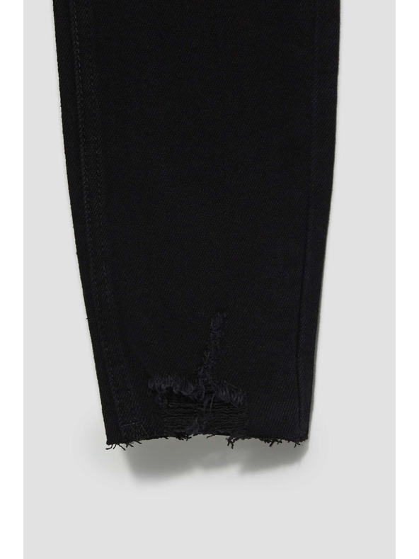 Moodo Karcsúsított farmer szakadt szegéllyel Moodo