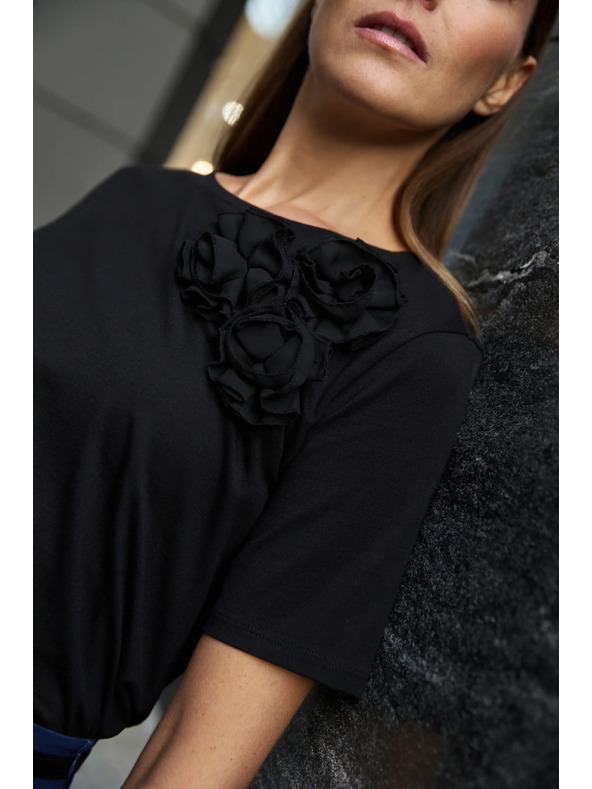 Moodo Fekete pamut póló applikációval Moodo