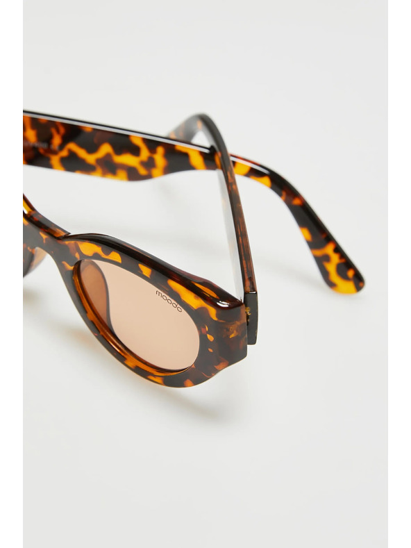 Moodo Vastag keretes barna napszemüveg Moodo
