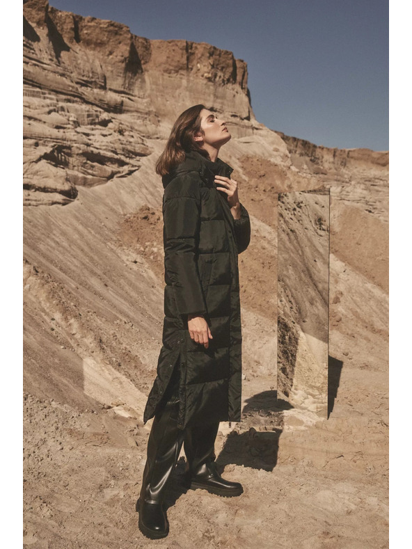 Moodo Moodo steppelt kapucnis fekete kabát