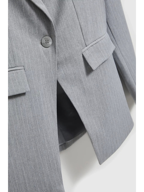 Moodo Szürke egysoros zakó finom csíkokkal Moodo