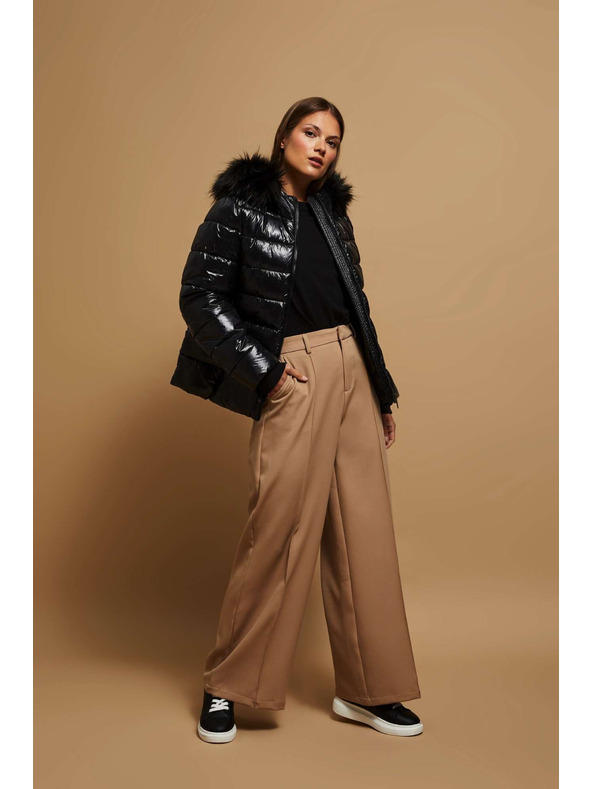 Moodo Steppelt kabát szőrös kapucnival Moodo