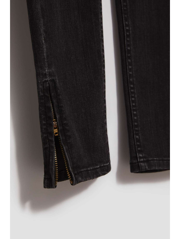 Moodo Fekete skinny farmer Moodo