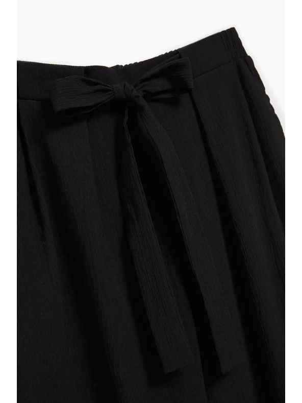 Moodo Sima fekete széles szárú nadrág övvel Moodo