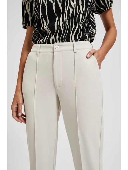 Moodo Elegáns bézs karcsúsított nadrág zsebbel Moodo