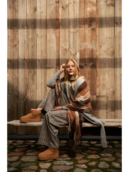 Moodo Elegáns kockás barna kendő Moodo