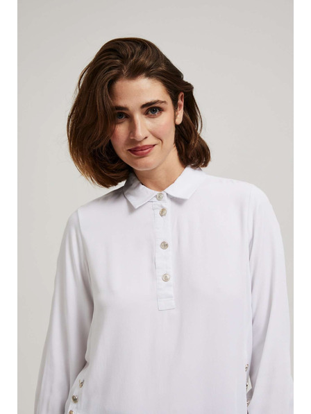 Moodo Fehér blúz díszgombokkal a nyakrészen és ujjakon Moodo