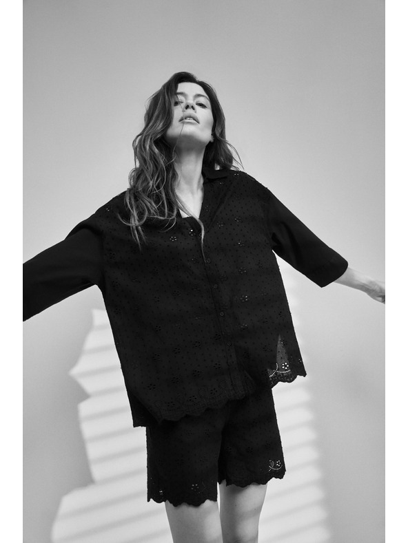 Moodo Fekete oversize gombos ing Moodo