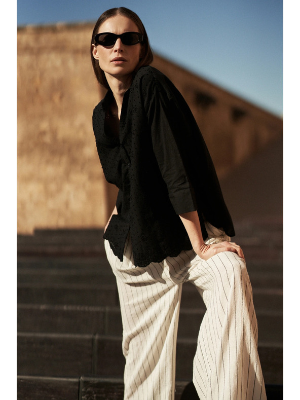 Moodo Fekete oversize gombos ing Moodo