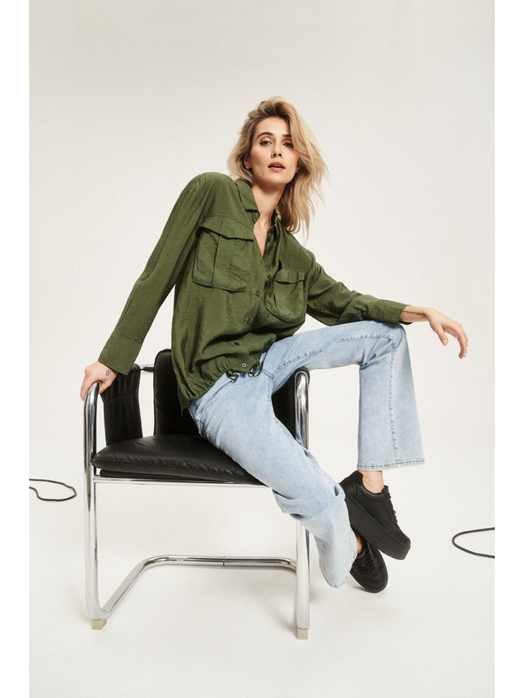 Moodo Khaki ing zsebekkel és feltűrt ujjakkal Moodo