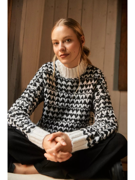 Moodo Moodo fekete-fehér nyakú pulóver