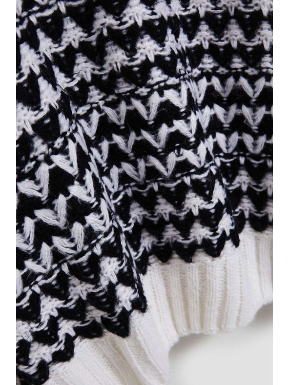 Moodo Moodo fekete-fehér nyakú pulóver