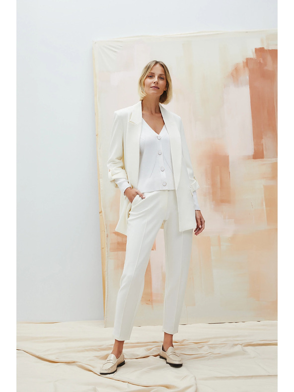 Moodo Elegáns fehér zakó felhajtott ujjakkal Moodo