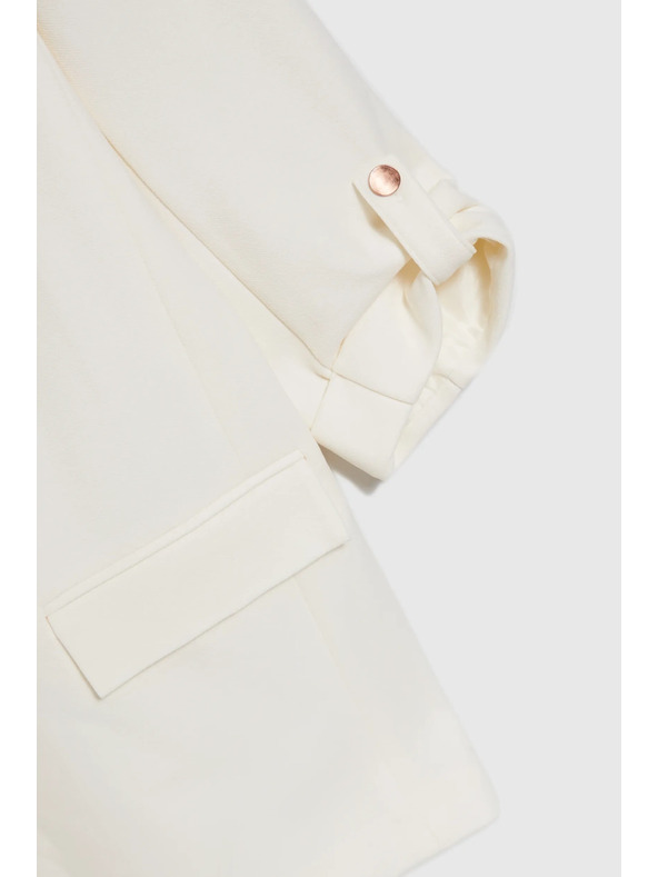 Moodo Elegáns fehér zakó felhajtott ujjakkal Moodo