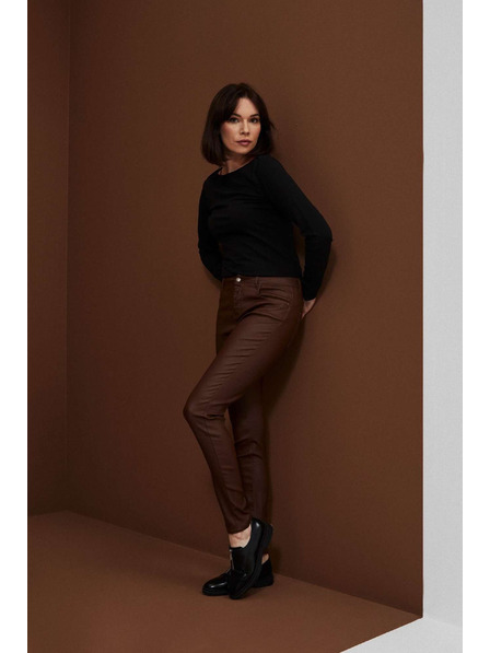 Moodo Gesztenyebarna viaszos szűk nadrág zsebekkel Moodo