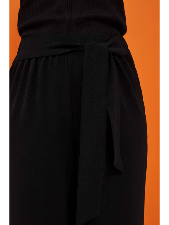 Moodo Moodo derékban fűzős nadrág