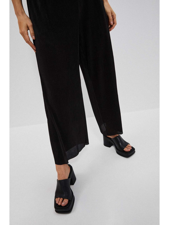 Moodo Fekete bordázott anyagú bő szárú nadrág Moodo