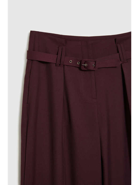 Moodo Bordó strukturált nadrág övvel Moodo