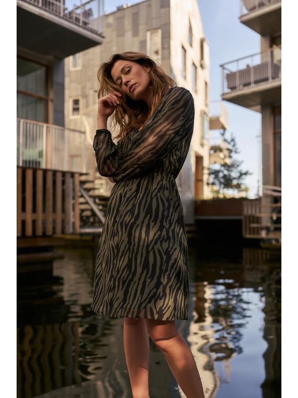 Moodo Olívazöld ruha állati mintával Moodo