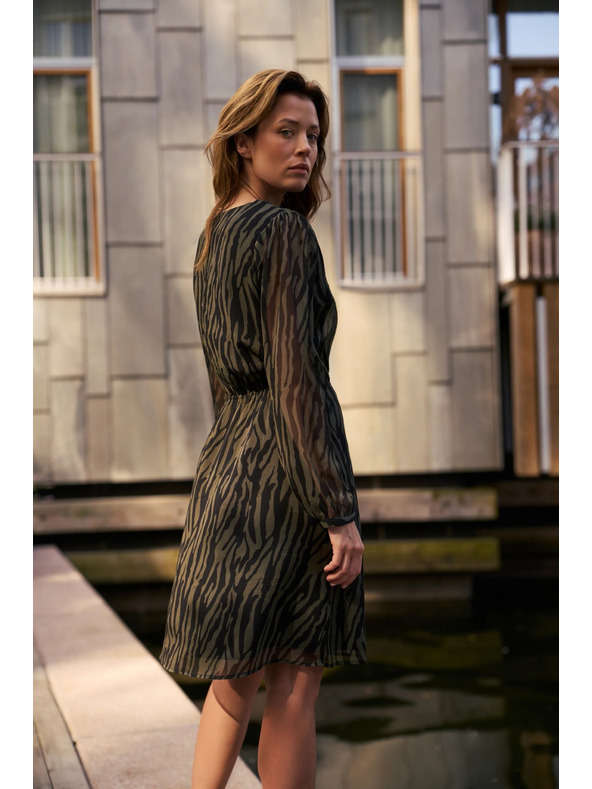 Moodo Olívazöld ruha állati mintával Moodo