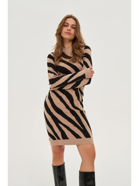 Moodo Testhez álló bézs ruha Moodo