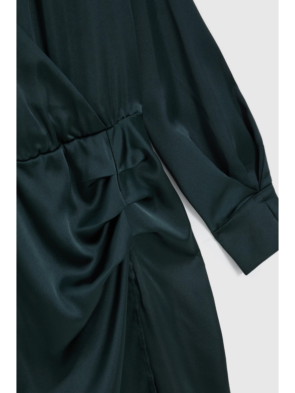 Moodo Zöld ruha csípőrészén ráncolt Moodo