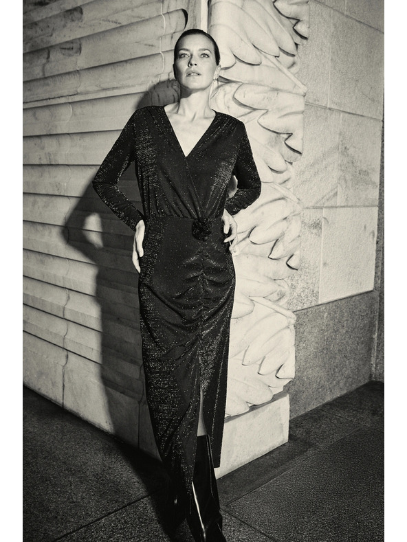 Moodo Fekete maxi ruha oldalsó hasítékkal Moodo