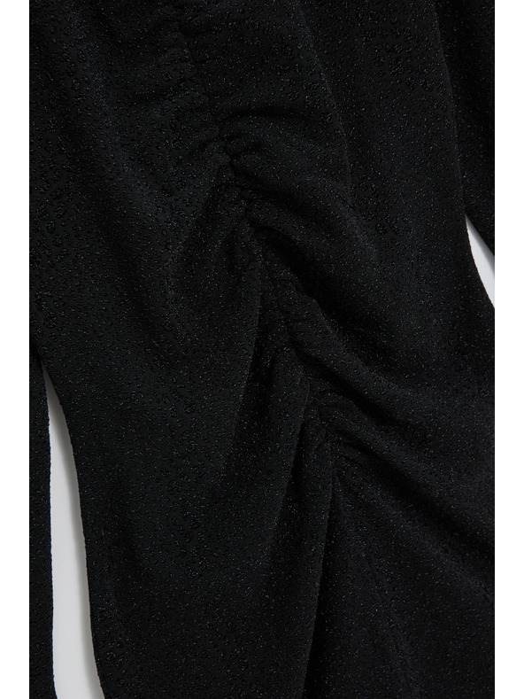 Moodo Testhez álló fekete ruha Moodo