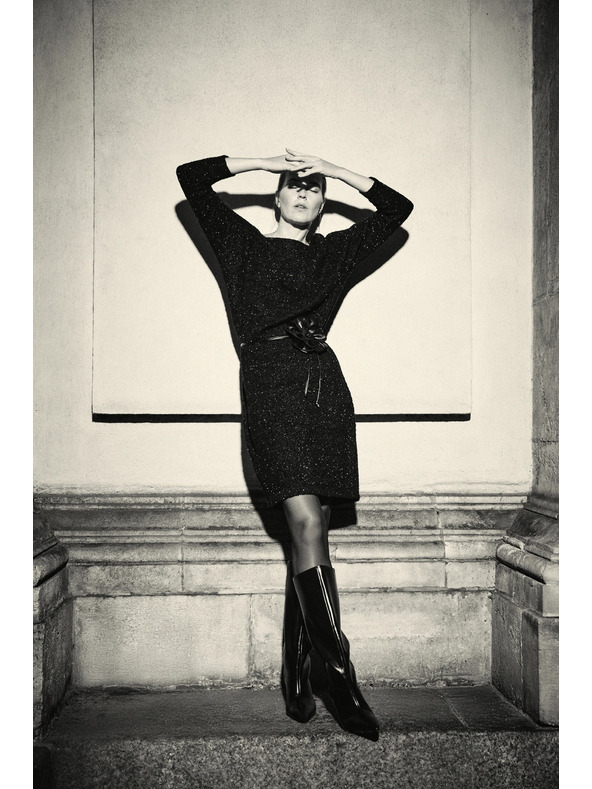 Moodo Fekete csillogó szállal díszített ruha Moodo