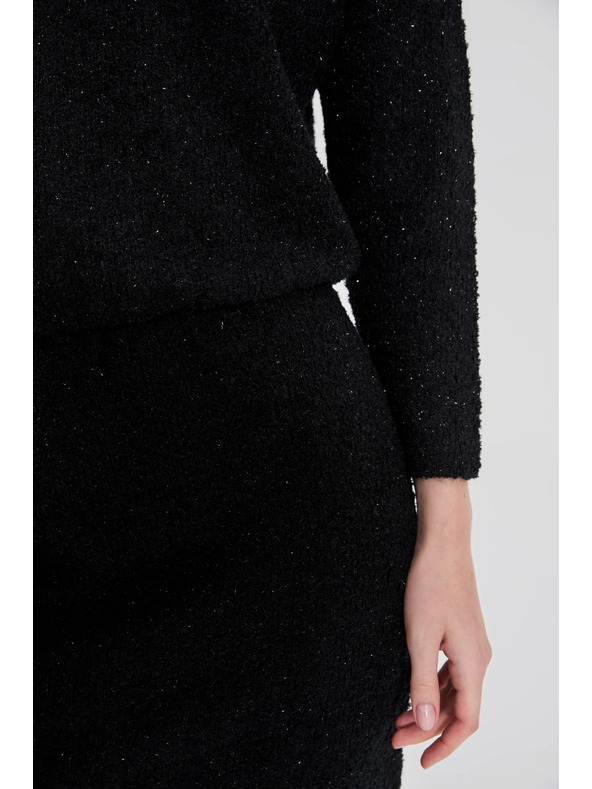 Moodo Fekete csillogó szállal díszített ruha Moodo