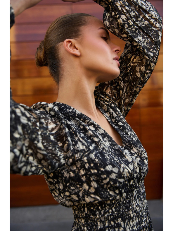 Moodo Mintás fekete dekoltált ruha Moodo