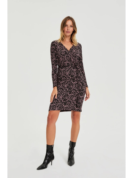 Moodo Testhez álló fekete ruha Moodo