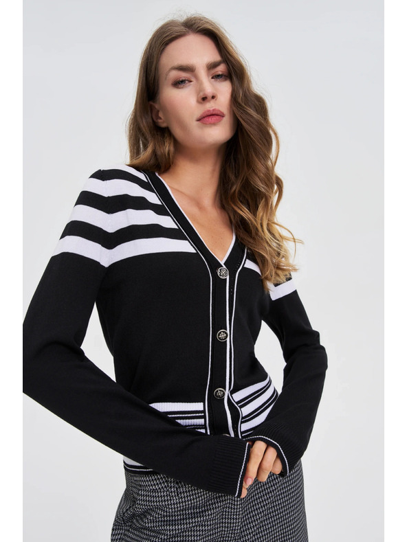 Moodo Fekete pulóver díszgombokkal Moodo