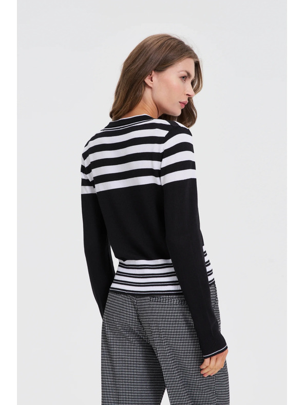 Moodo Fekete pulóver díszgombokkal Moodo