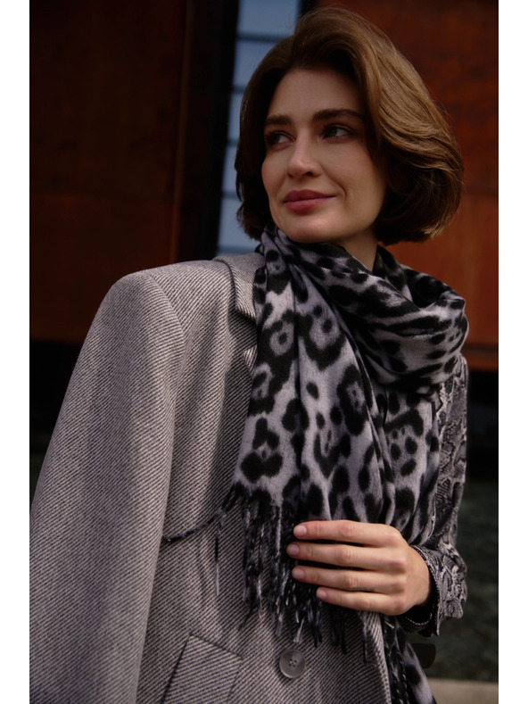 Moodo Szürke leopárd mintás sál Moodo
