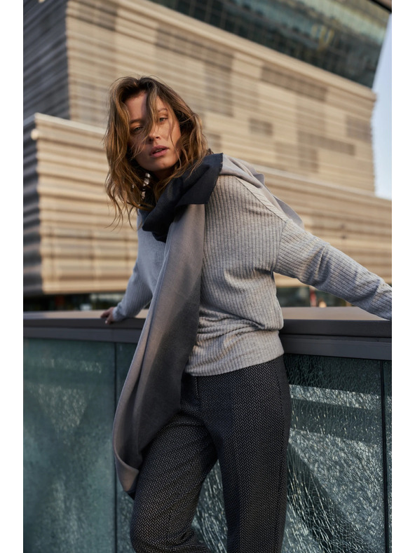 Moodo Szürke sál Moodo