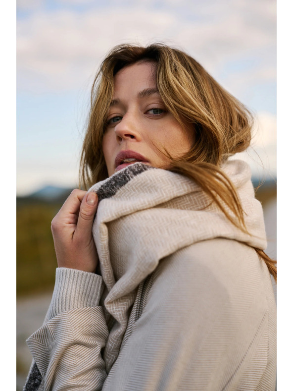 Moodo Sima bézs sál Moodo