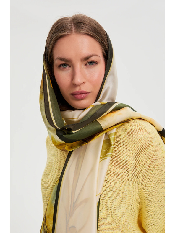 Moodo Khaki virágmintás sál Moodo