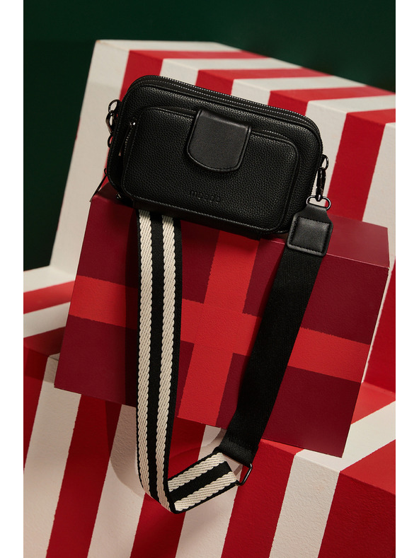 Moodo Fekete táska széles pánttal Moodo