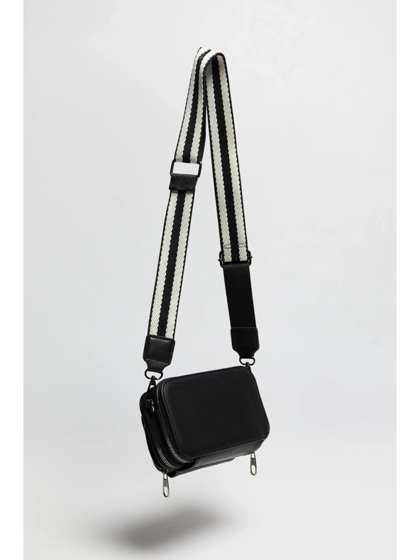 Moodo Fekete táska széles pánttal Moodo