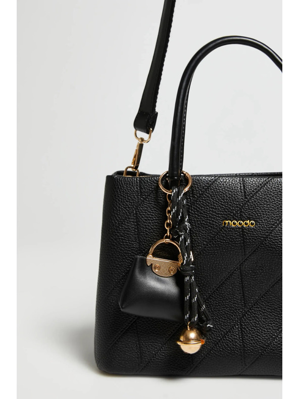 Moodo Fekete táska medállal Moodo