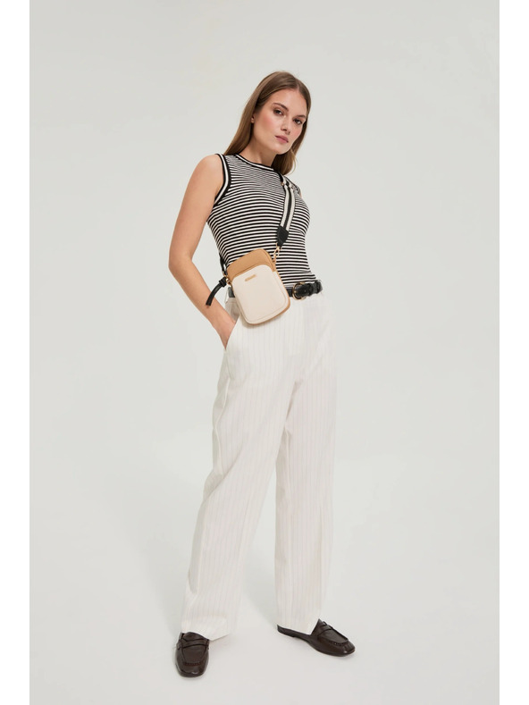 Moodo Kis bézs táska Moodo