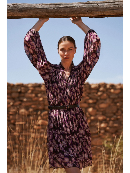 Moodo Pliszírozott ruha övvel, barna Moodo