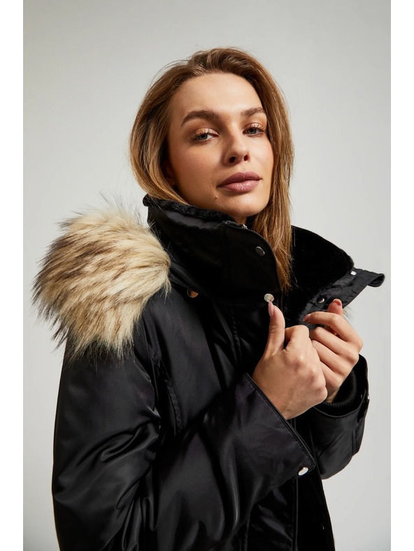 Moodo Téli kabát szőrmés kapucnival fekete Moodo