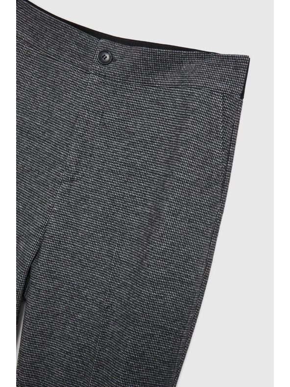 Moodo Cigaretta szabású fekete zsebes nadrág Moodo