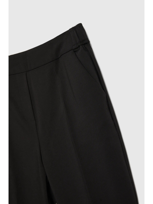 Moodo Elegáns fekete hajtásos nadrág Moodo