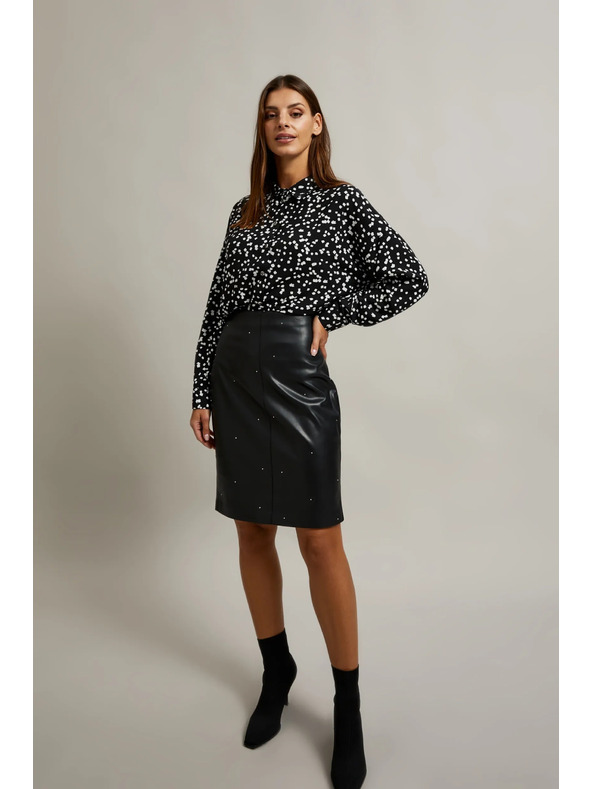 Moodo Fekete ing mintával gallérral Moodo